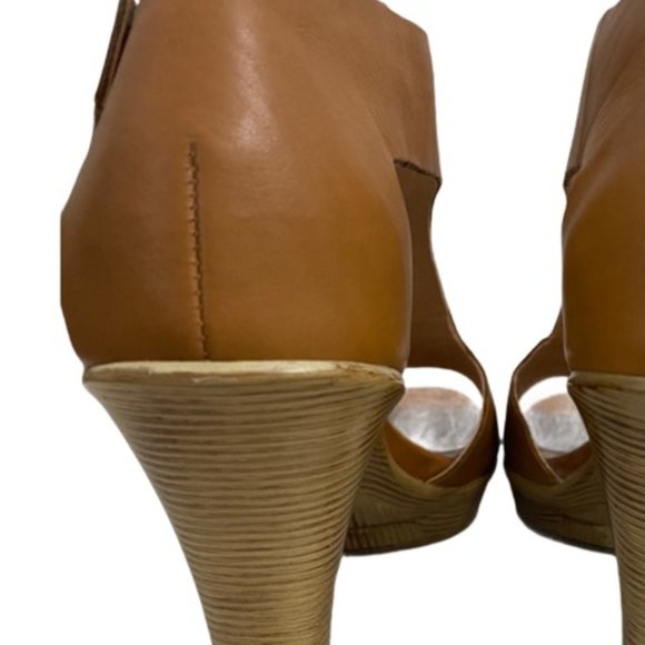 Sofft Dabney Leather Heels in Luggage/Tan, Size 7 - Picture 10 of 11